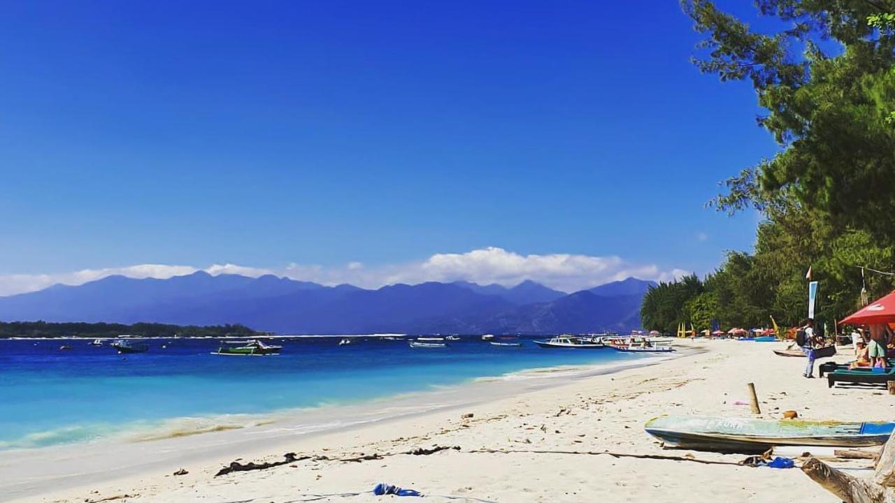Good Heart Hotel Gili Trawangan Exterior photo