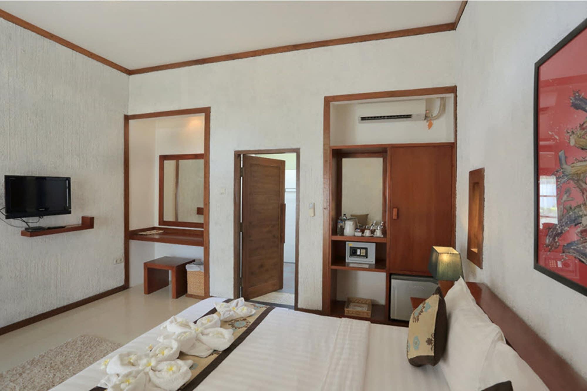 Good Heart Hotel Gili Trawangan Exterior photo
