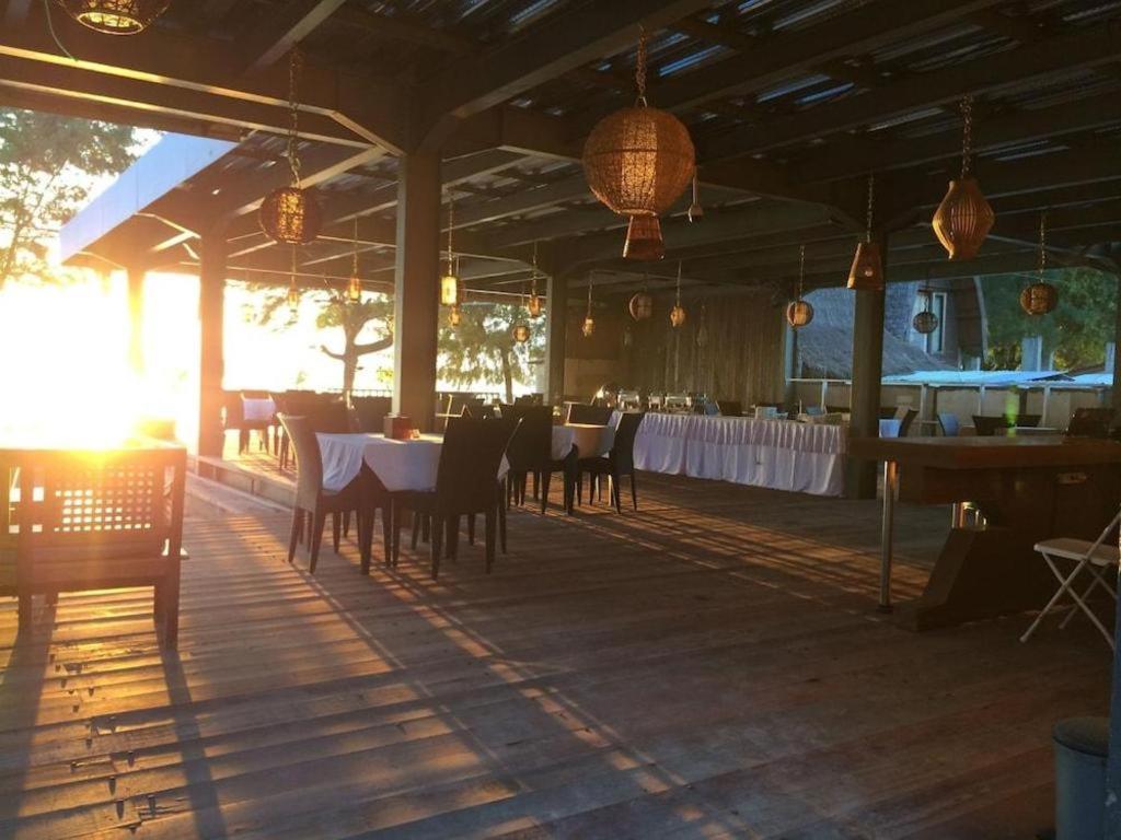 Good Heart Hotel Gili Trawangan Exterior photo