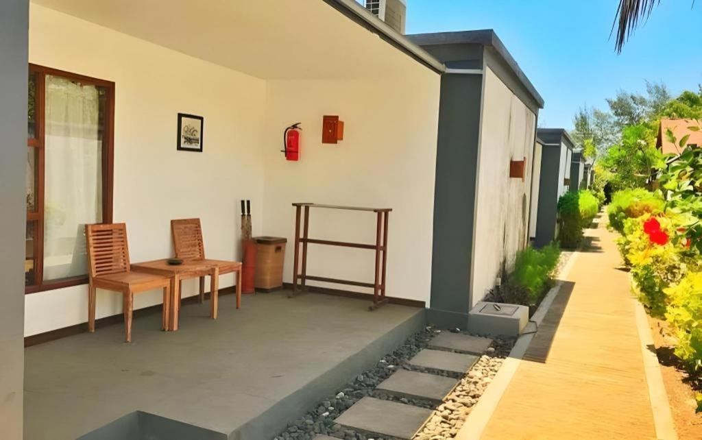 Good Heart Hotel Gili Trawangan Exterior photo