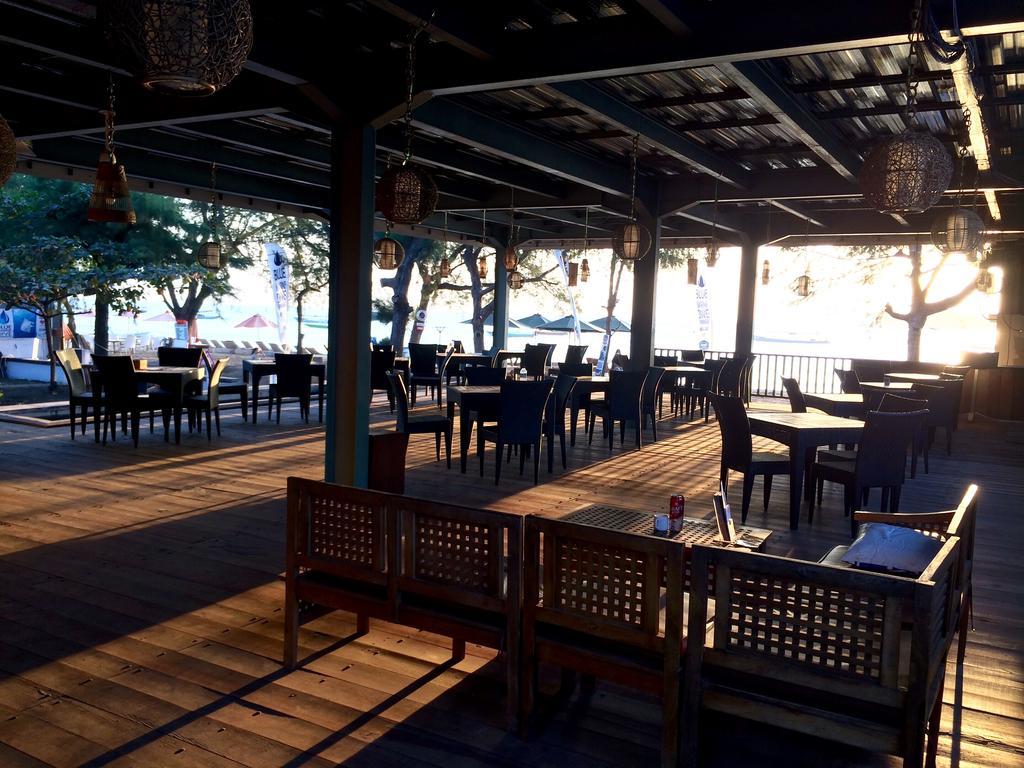 Good Heart Hotel Gili Trawangan Exterior photo